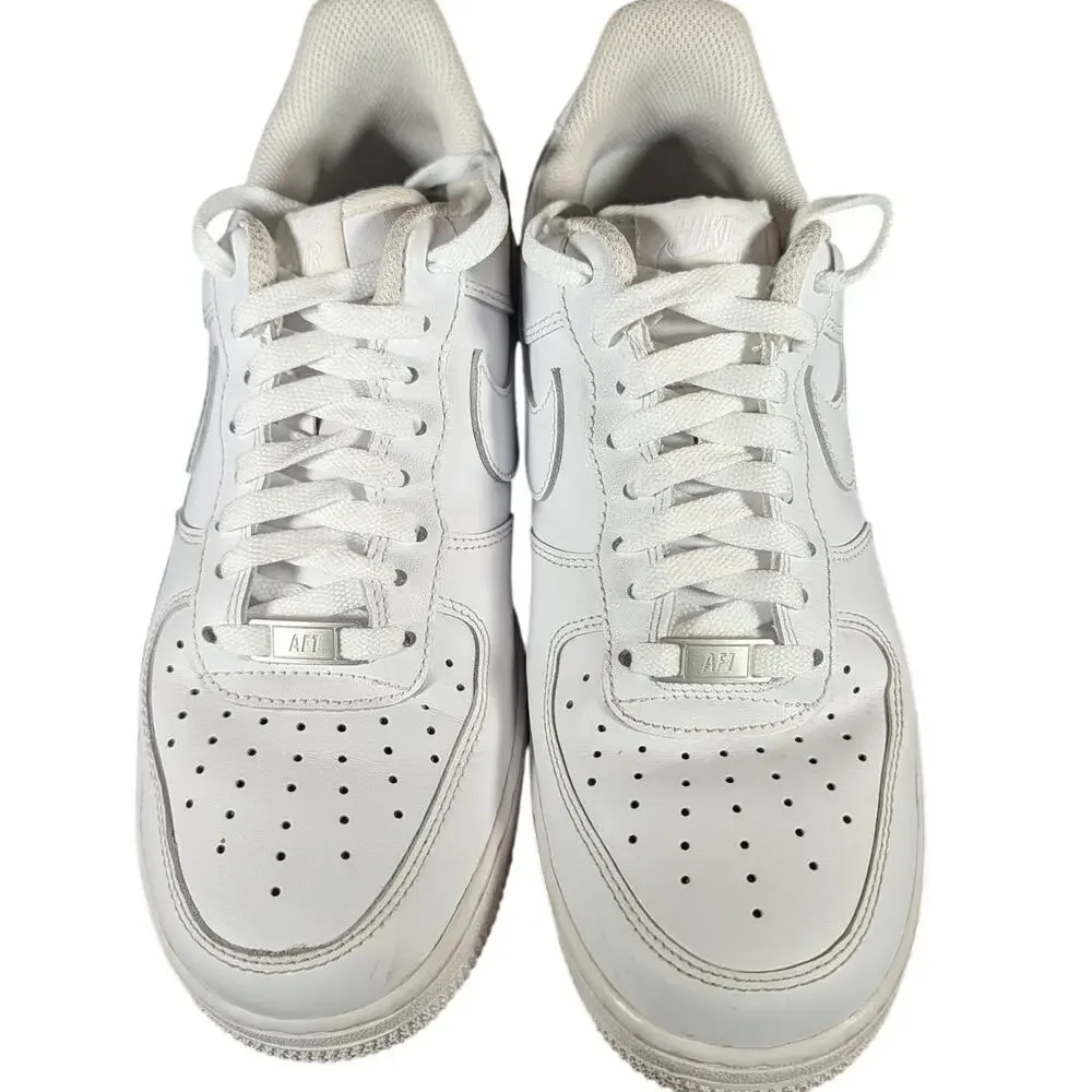 Nike Air Force 1 '07 Low Triple White Men's Size 9.5 Leather Sneakers DD8959-100